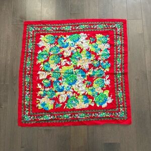 Vintage Women’s Red Floral Bandana Scarf Russian Style Eastern European boho